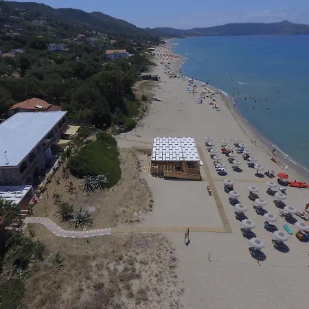 Le Palme - Sul Mare - Tra Palinuro E Caprioli * Pisciotta
