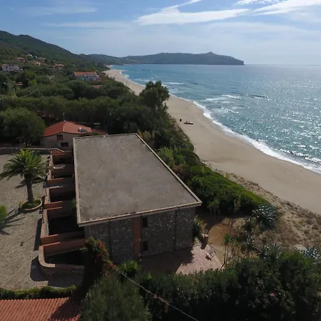 Le Palme - Sul Mare - Tra Palinuro E Caprioli